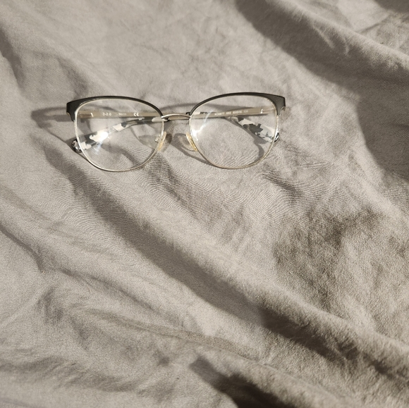 Kenneth Cole Reaction eyeglasses - Picture 4 of 4